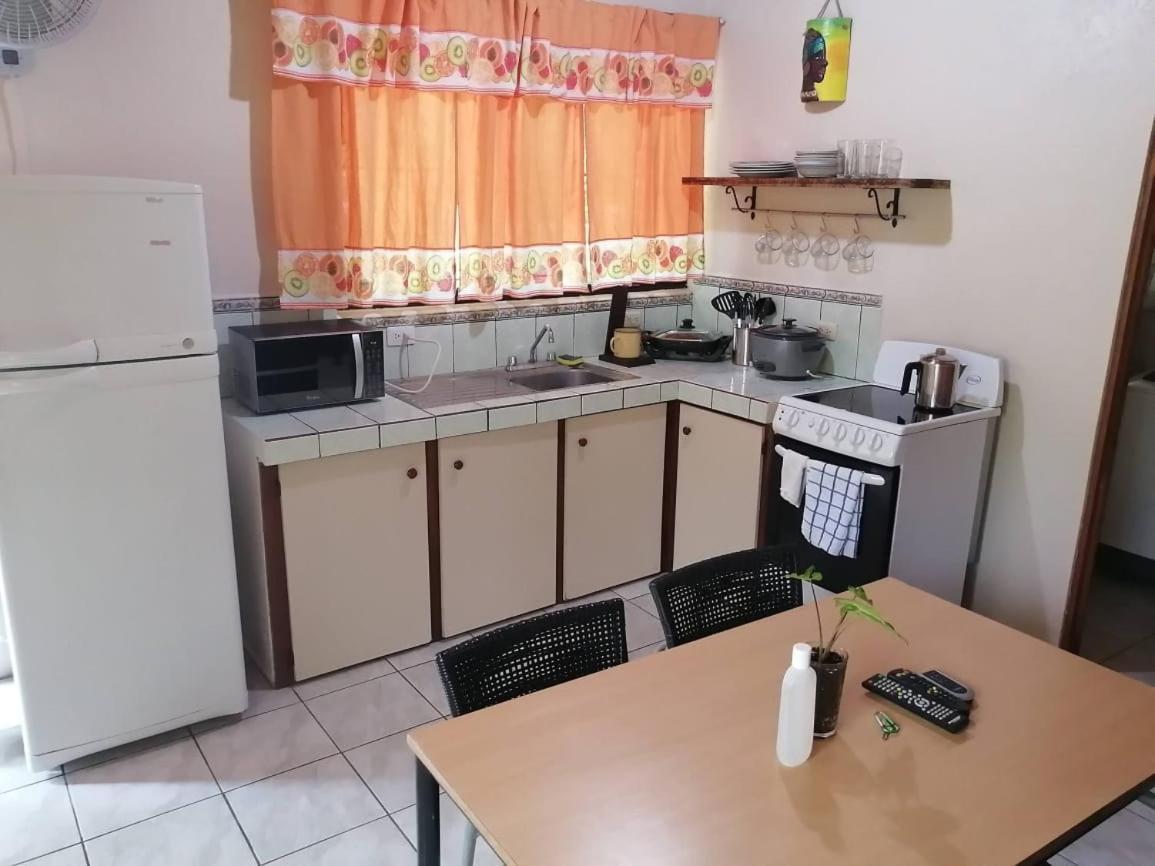 Cahuita Lodge Экстерьер фото